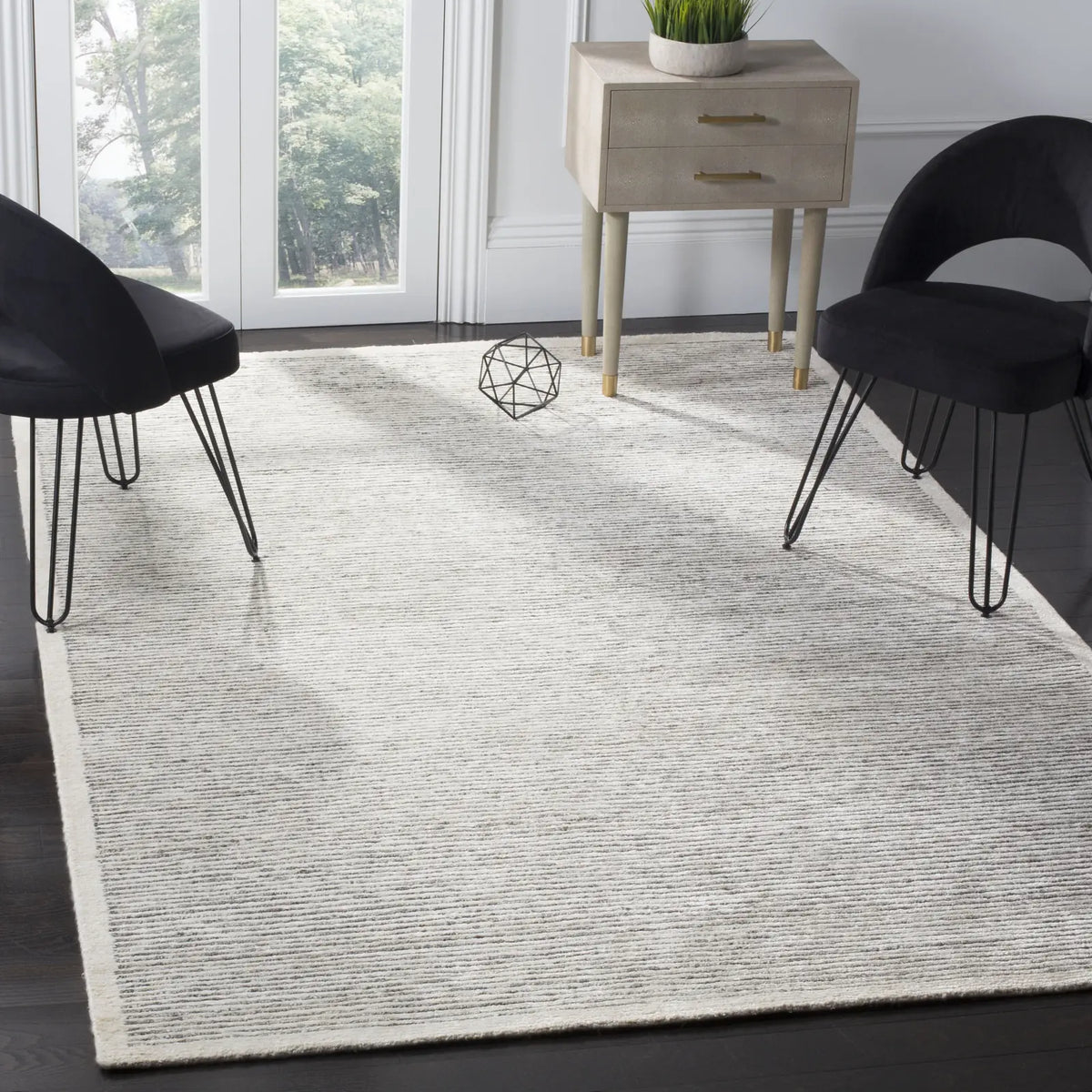 Safavieh Tibetan 6'-0" x 9'-0" Rug in Ivory