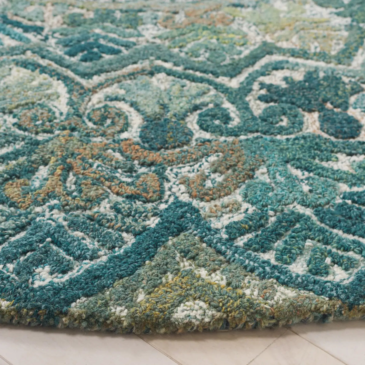Safavieh Marquee 6'-0" x 6'-0" Rug in Aqua / Green