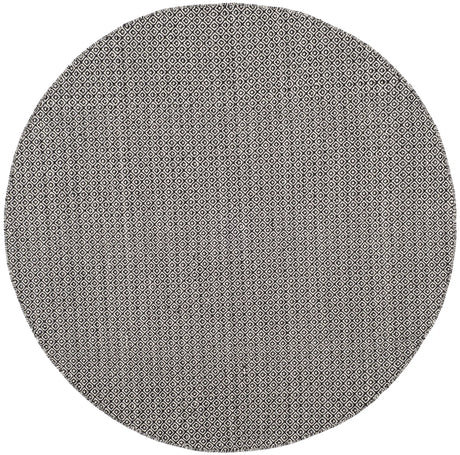 Safavieh Montauk 6'-0" x 6'-0" Rug in Ivory / Black