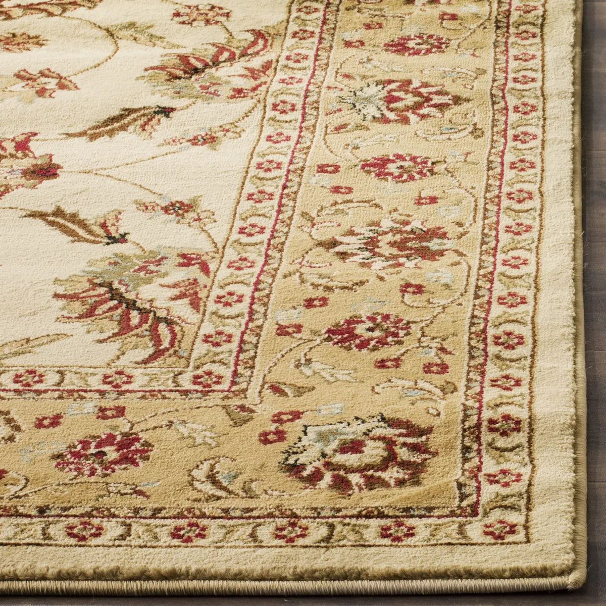 Safavieh Lyndhurst 5'-3" x 7'-6" Rug in Ivory / Beige