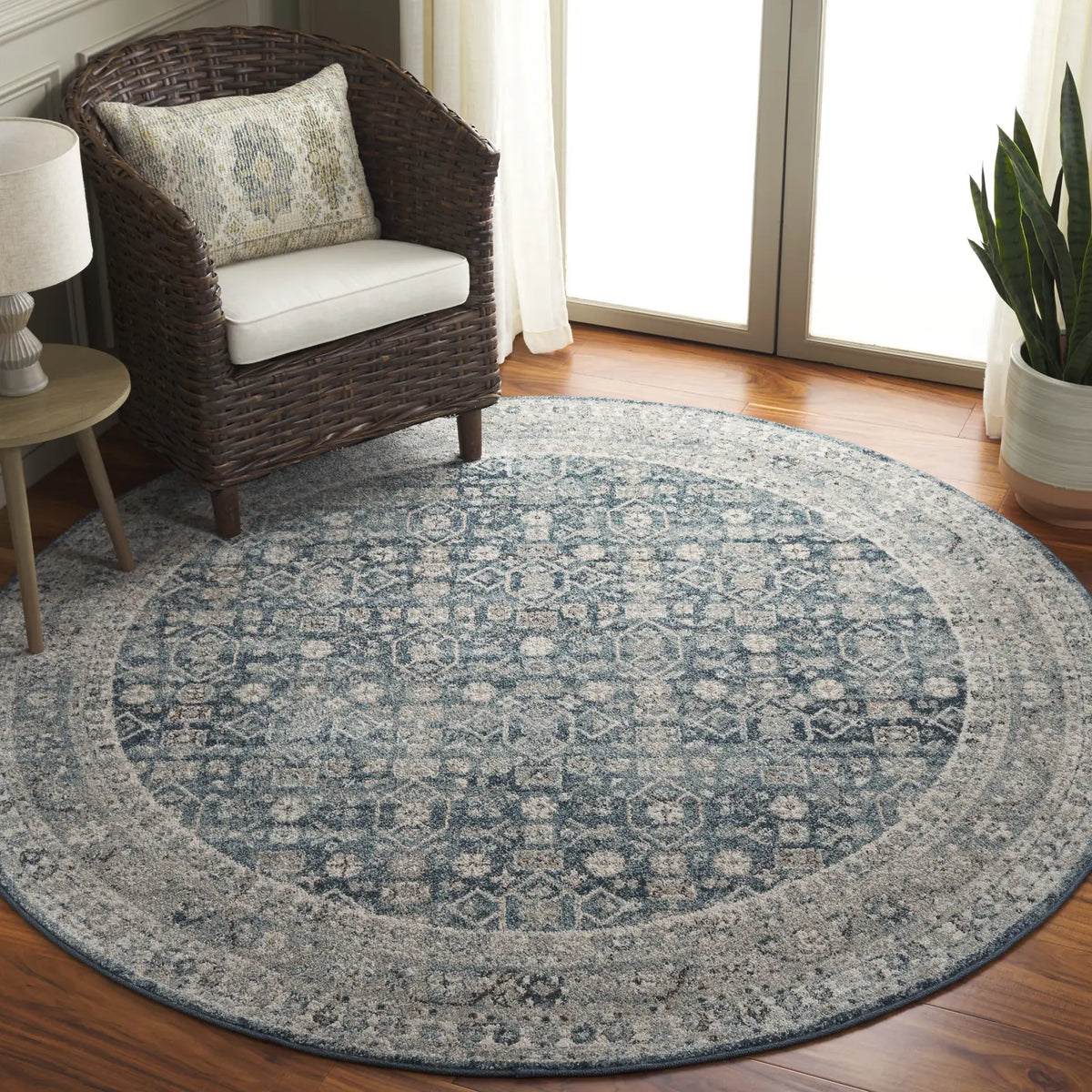 Safavieh Vintage Tabriz 6'-7" x 6'-7" Rug in Blue / Grey