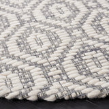 Safavieh Marbella 6'-0" x 6'-0" Rug in Grey / Ivory