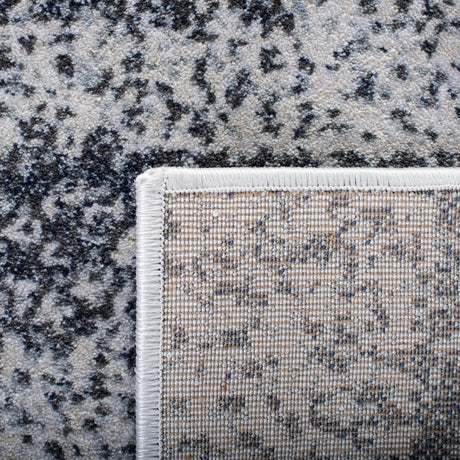 Safavieh Carnegie 4'-0" x 6'-0" Rug in Grey / Navy