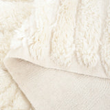 Safavieh Casablanca 4'-0" x 6'-0" Rug in Ivory