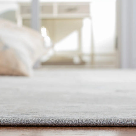 Safavieh Brentwood 4'-0" x 6'-0" Rug in Grey / Beige