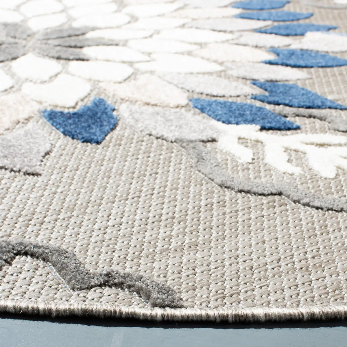 Safavieh Cabana 6'-7" x 6'-7" Rug in Grey / Blue