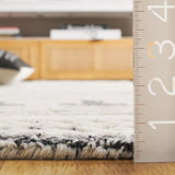 Safavieh Abstract 4'-0" x 6'-0" Rug in Black / Ivory