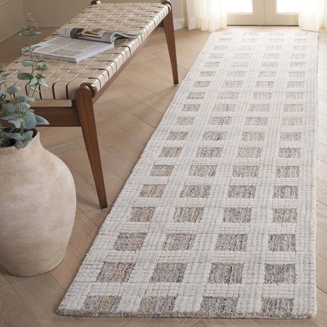 Safavieh Ebony 2'-3" x 9'-0" Rug in Grey / Ivory