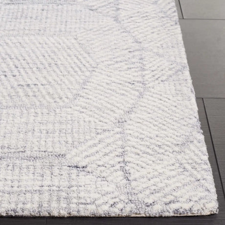 Safavieh Metro 4'-0" x 6'-0" Rug in Light Grey