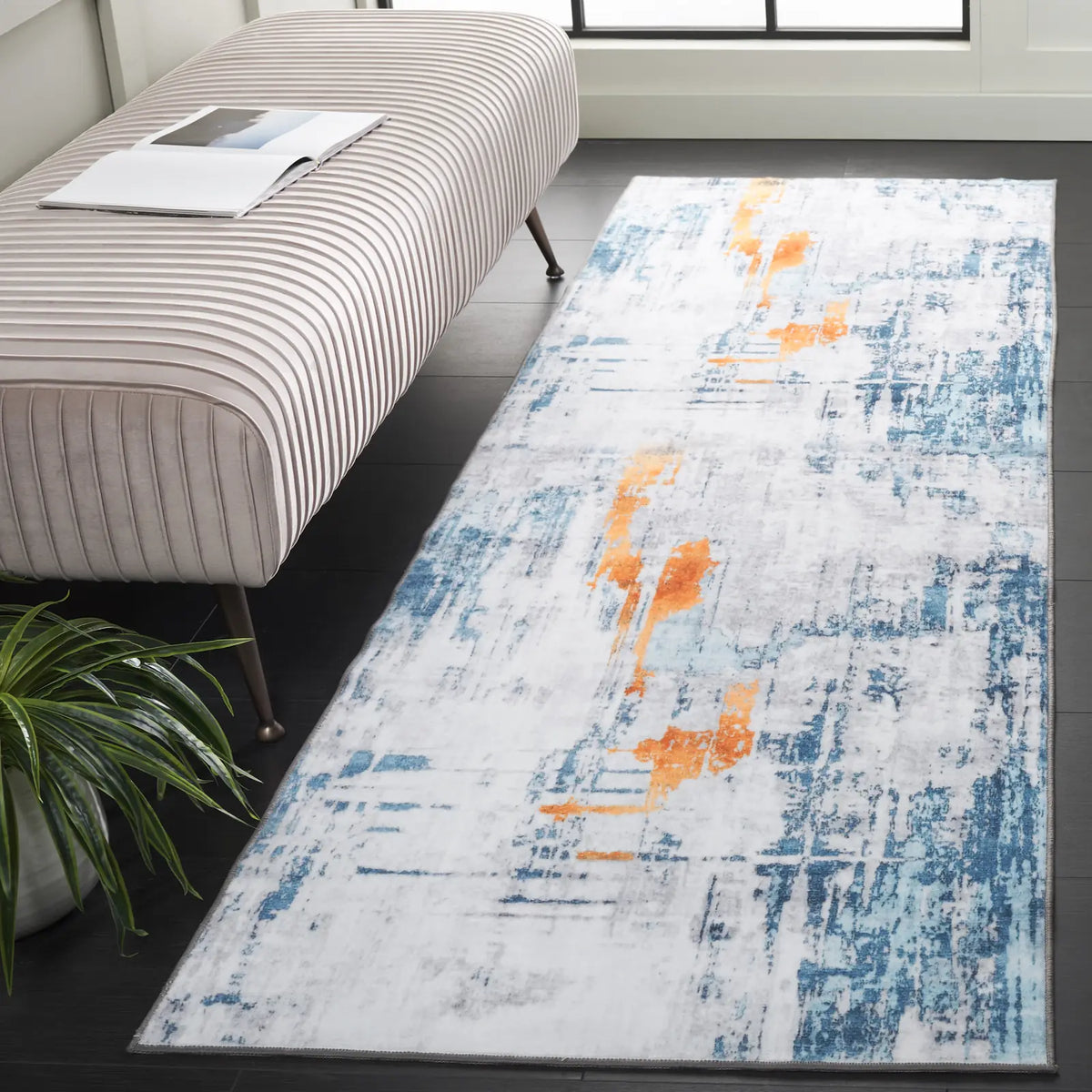 Safavieh Santa Monica 2'-6" x 8'-0" Rug in Grey / Blue