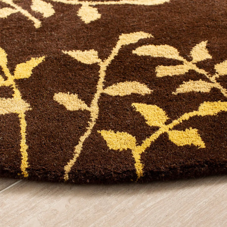 Safavieh Soho 6'-0" x 6'-0" Rug in Brown / Multi