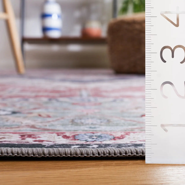 Safavieh Tucson 4'-0" x 6'-0" Rug in Rust / Navy