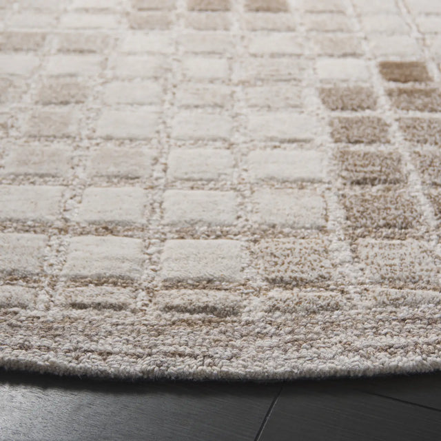 Safavieh Ebony 6'-0" x 6'-0" Rug in Ivory / Brown