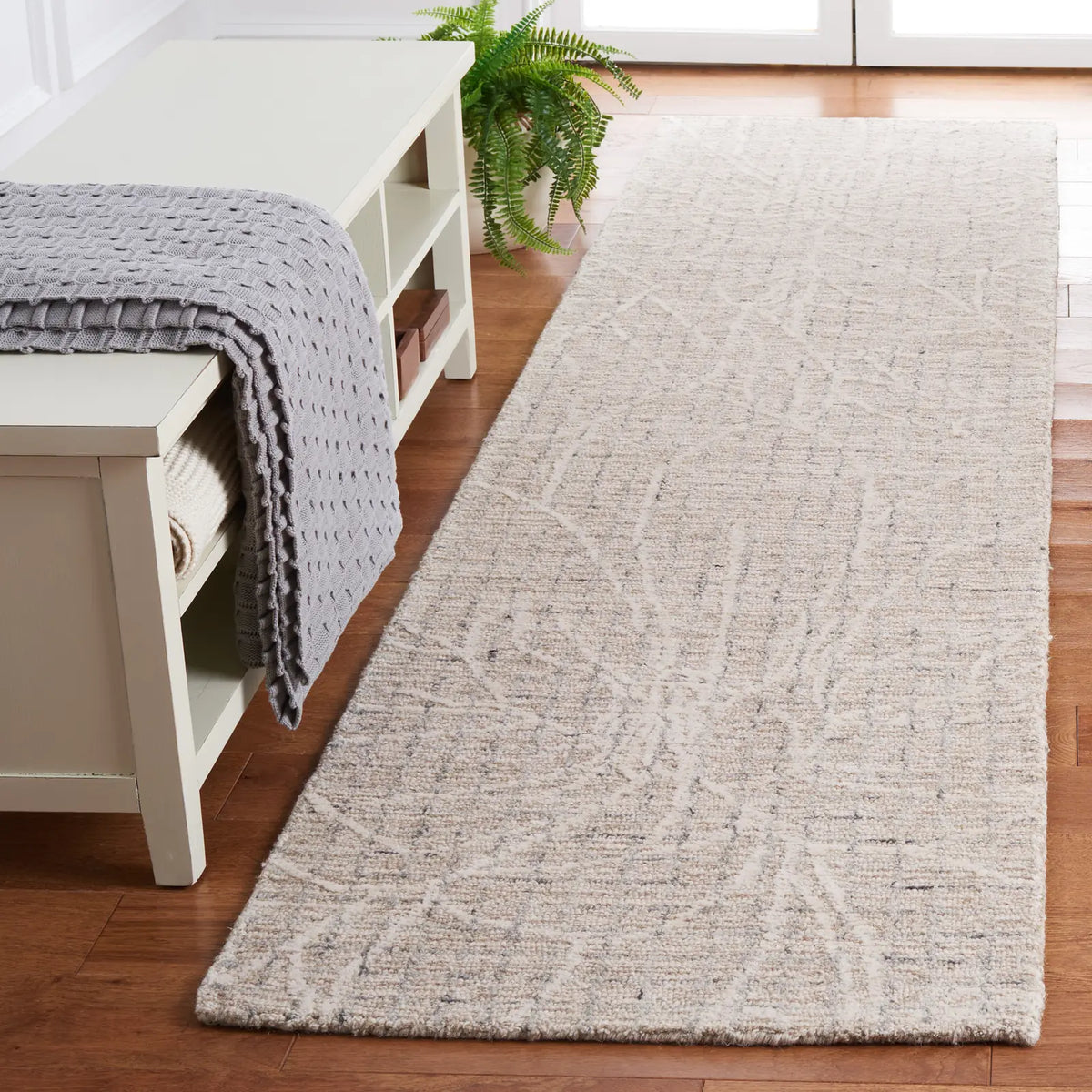 Safavieh Metro 2'-3" x 9'-0" Rug in Beige / Ivory