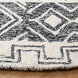 Safavieh Abstract 6'-0" x 6'-0" Rug in Ivory / Black