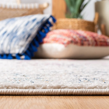 Safavieh Tulum 4'-0" x 6'-0" Rug in Ivory / Fuchsia