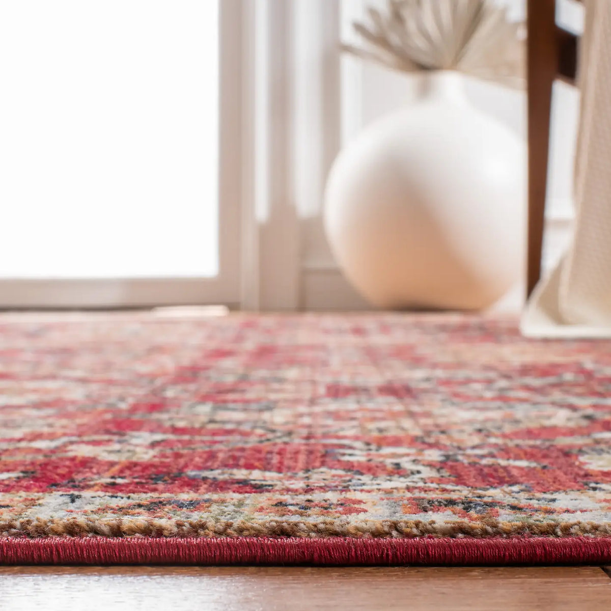 Safavieh Herat 300 4'-0" x 6'-0" Rug in Rust / Ivory