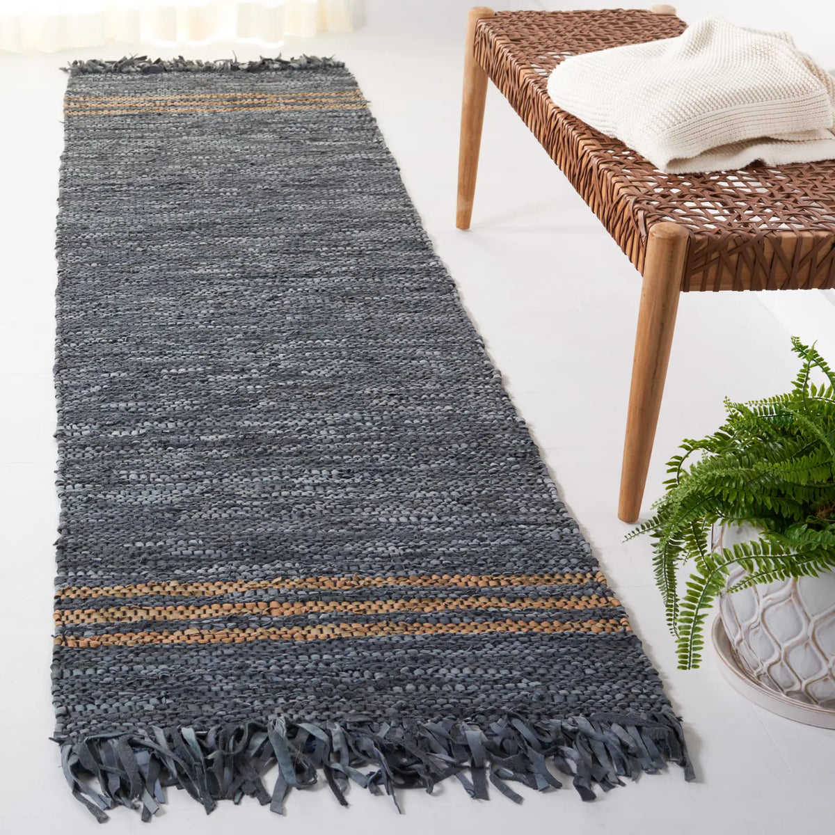 Safavieh Vintage Leather 2'-3" x 9'-0" Rug in Grey / Beige