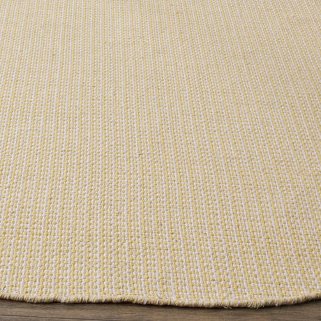 Safavieh Montauk 6'-0" x 6'-0" Rug in Ivory / Yellow