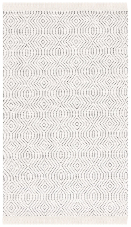 Safavieh Marbella 4'-0" x 6'-0" Rug in Ivory / Black