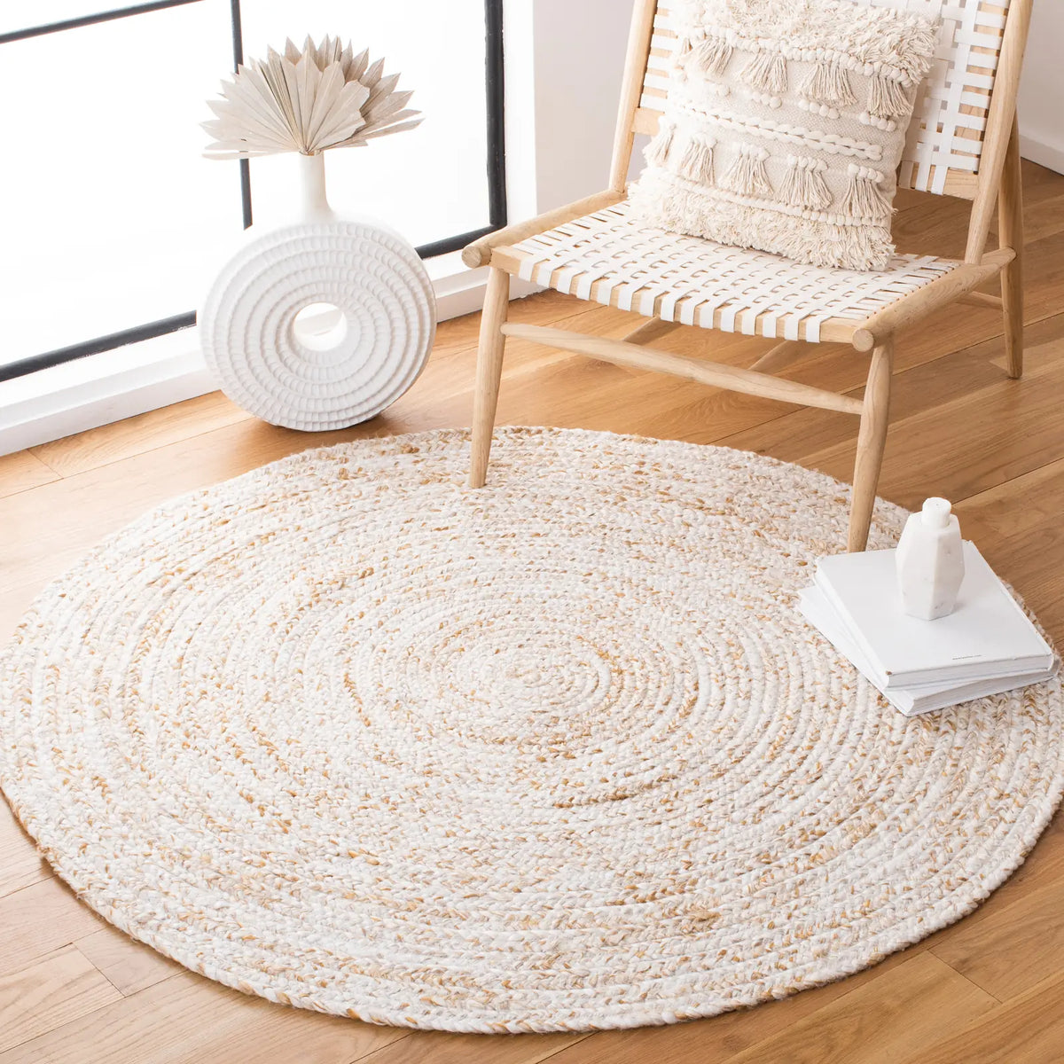 Safavieh Braided 5'-0" x 5'-0" Rug in Ivory / Brown