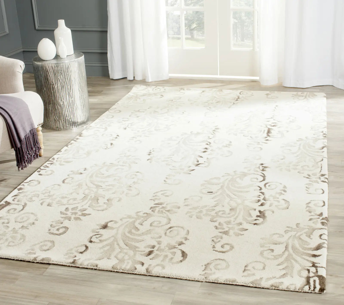 Safavieh Dip Dye 5'-0" x 8'-0" Rug in Ivory / Taupe