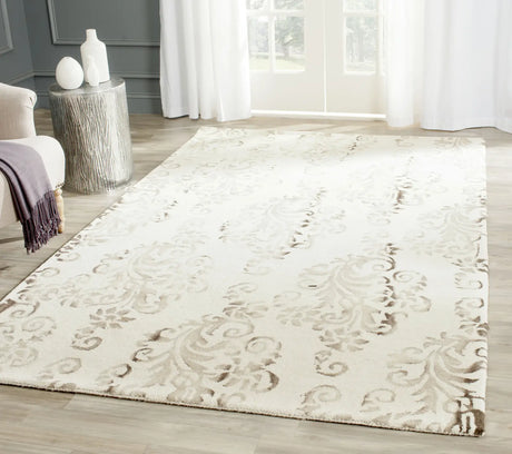 Safavieh Dip Dye 5'-0" x 8'-0" Rug in Ivory / Taupe