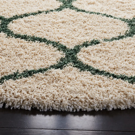 Safavieh Hudson Shag 7'-0" x 7'-0" Rug in Ivory / Green
