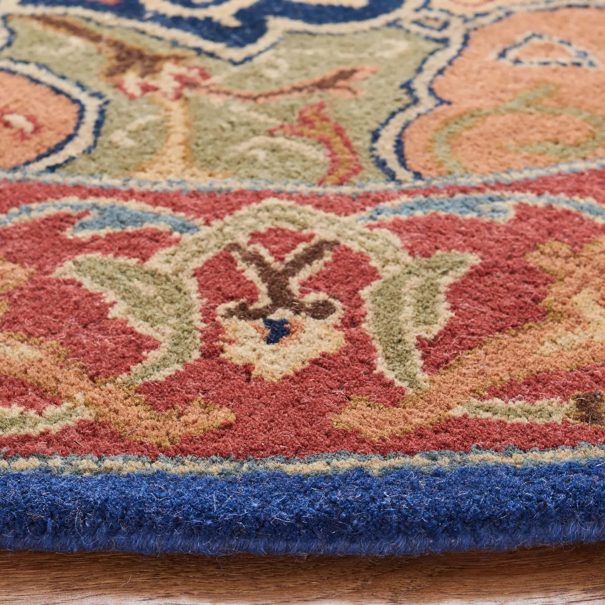 Safavieh Heritage 6'-0" x 6'-0" Rug in Blue / Red