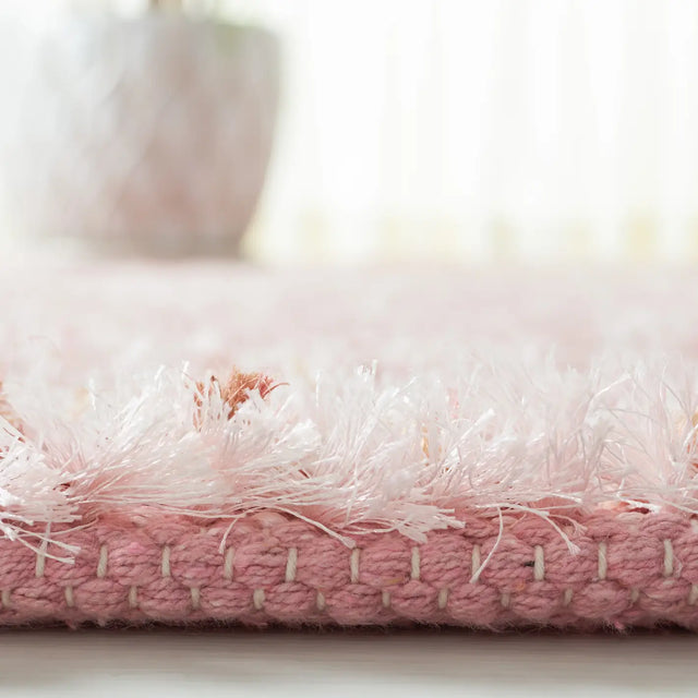 Safavieh Classic Shag 4'-0" x 6'-0" Rug in Pink
