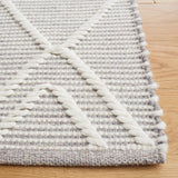 Safavieh Natura 4'-0" x 6'-0" Rug in Grey / Ivory