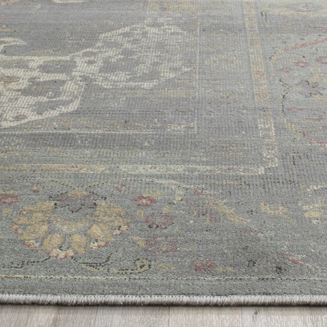 Safavieh Vintage 6'-7" x 9'-2" Rug in Grey / Multi
