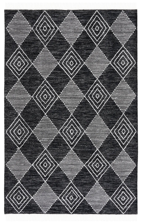 Safavieh Kilim 4'-0" x 6'-0" Rug in Black / Ivory