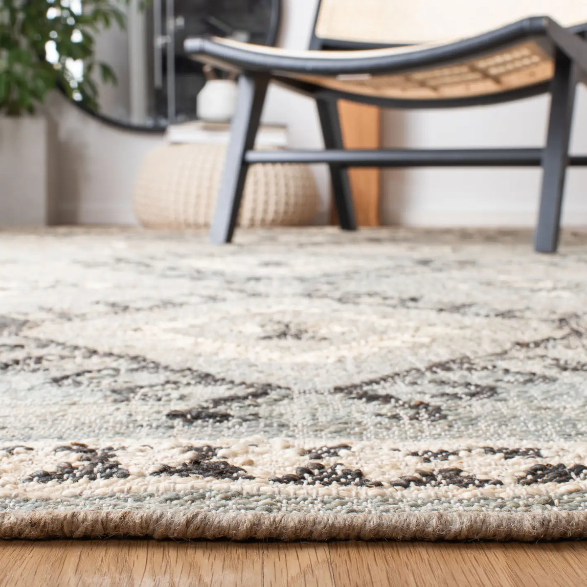 Safavieh Kilim 4'-0" x 6'-0" Rug in Blue / Black