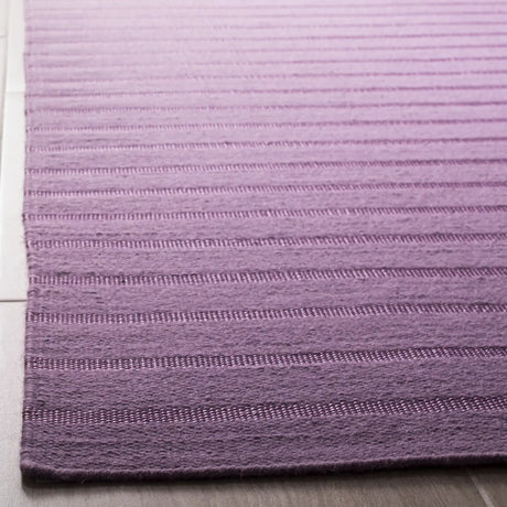 Safavieh Dhurries 5'-0" x 8'-0" Rug in Lavander