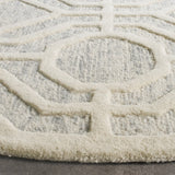 Safavieh Cambridge 6'-0" x 6'-0" Rug in Light Grey / Ivory