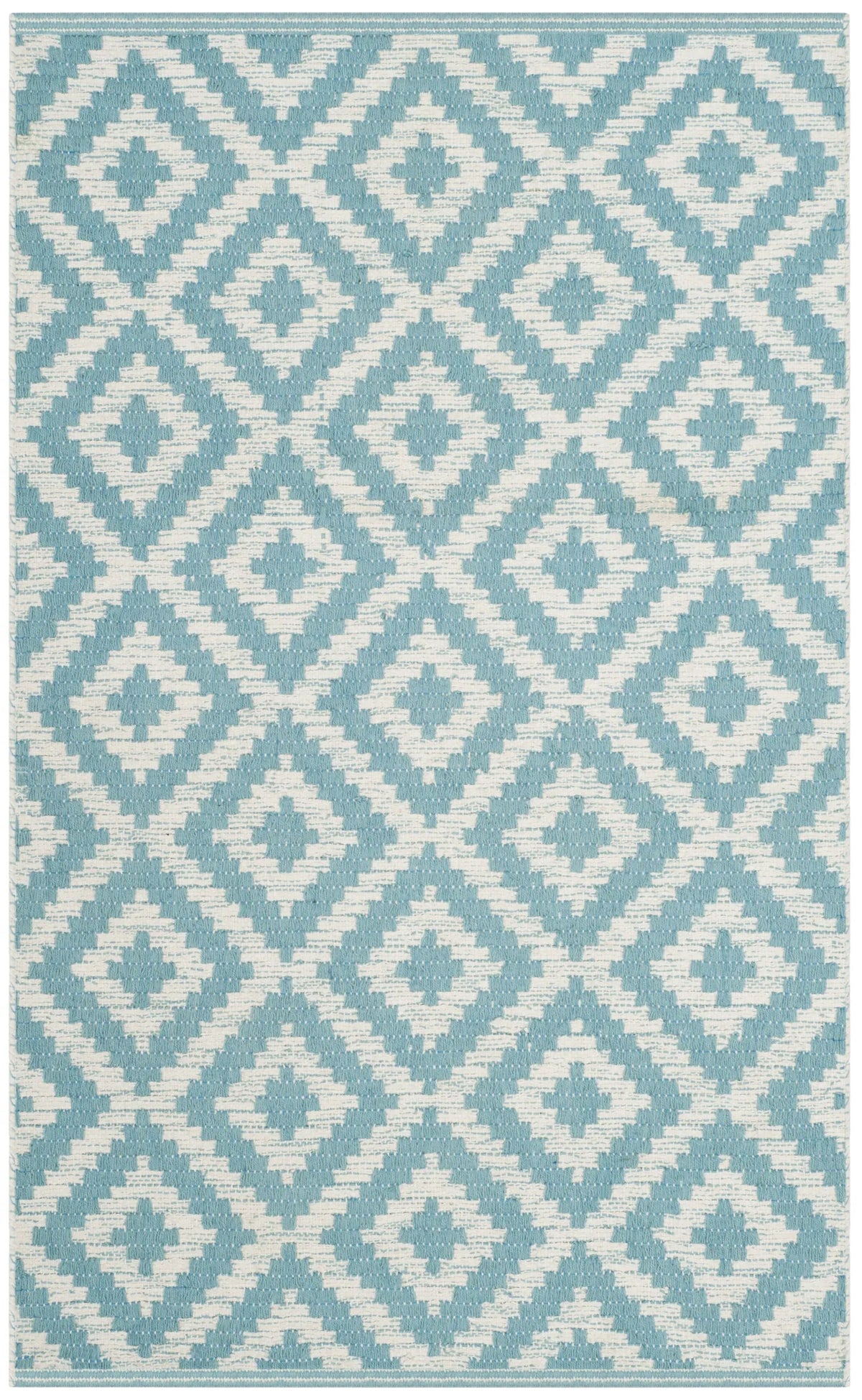Safavieh Montauk 2'-3" x 3'-9" Rug in Light Blue / Ivory