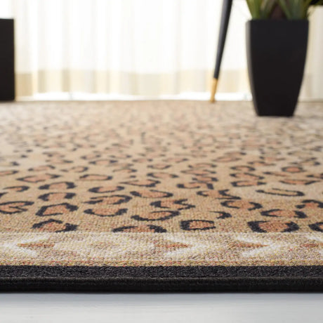 Safavieh Journey 4'-4" x 6'-0" Rug in Beige / Black