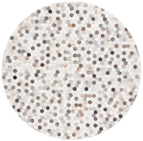 Safavieh Studio Leather 6'-0" x 6'-0" Rug in Ivory / Grey
