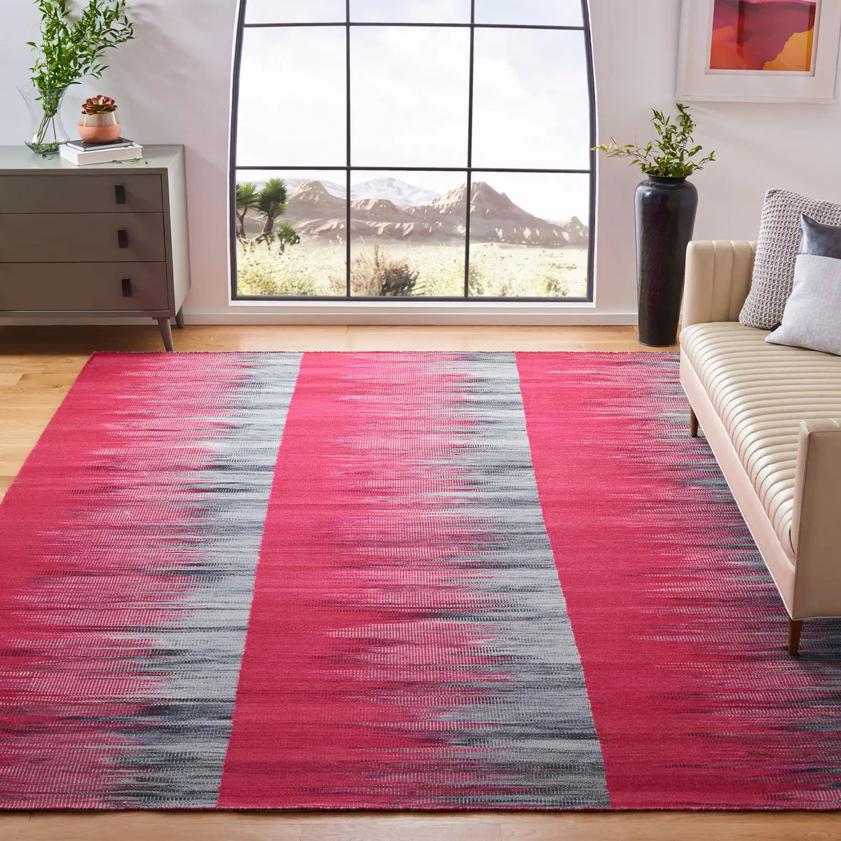 Safavieh Kilim 8'-0" x 10'-0" Rug in Fuchsia / Charcoal