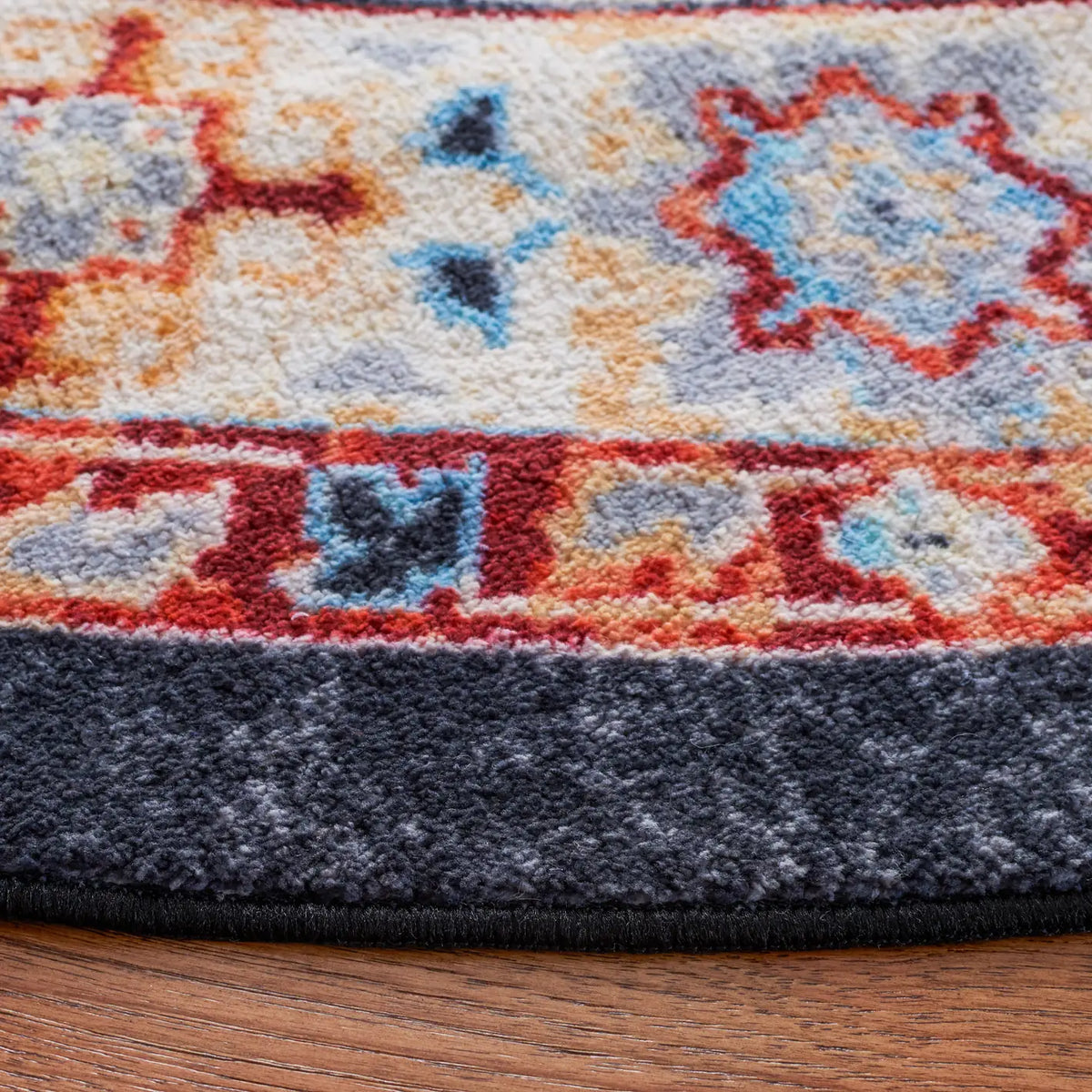 Safavieh Riviera 6'-7" x 6'-7" Rug in Charcoal / Gold