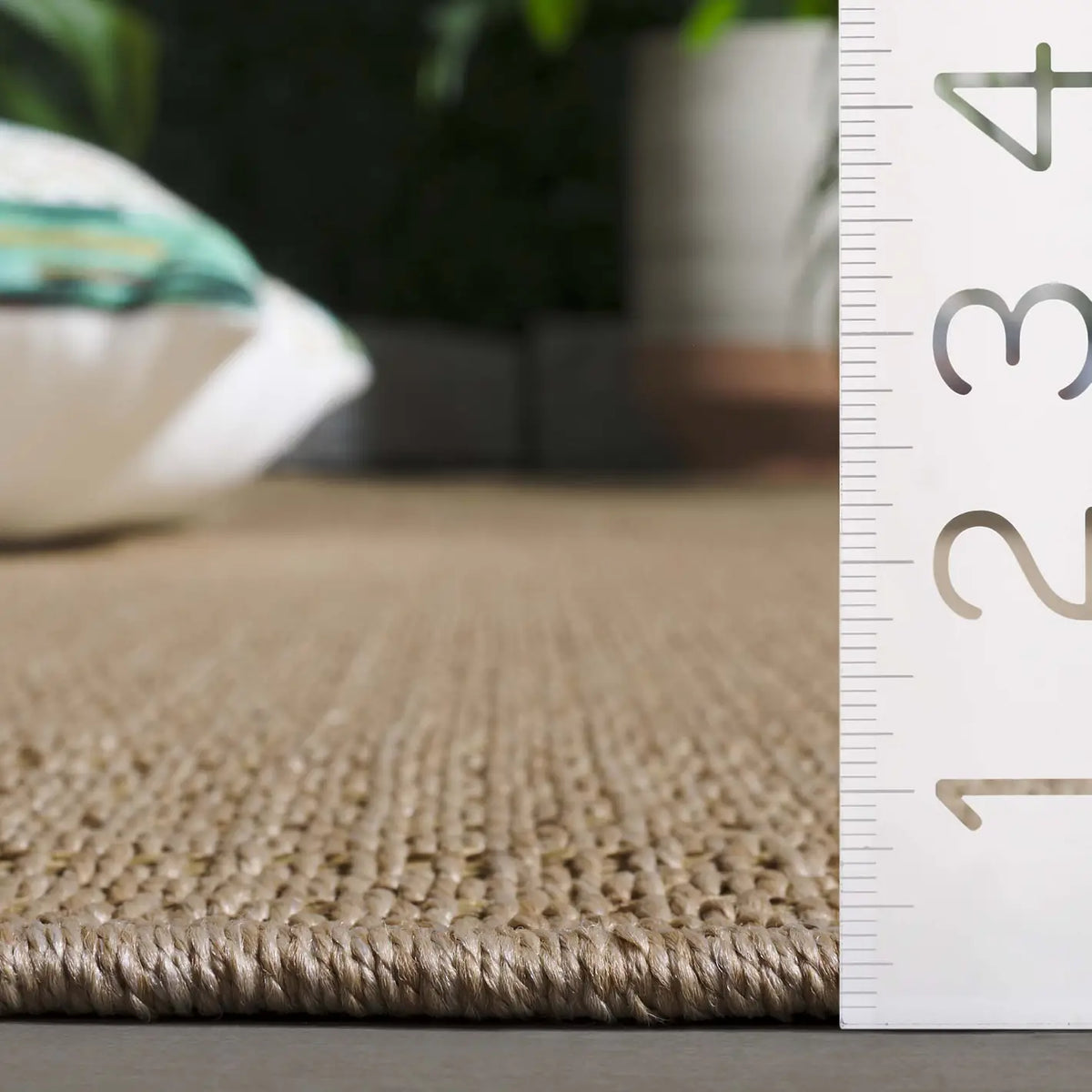 Safavieh Atrium Sisal 4'-0" x 6'-0" Rug in Beige