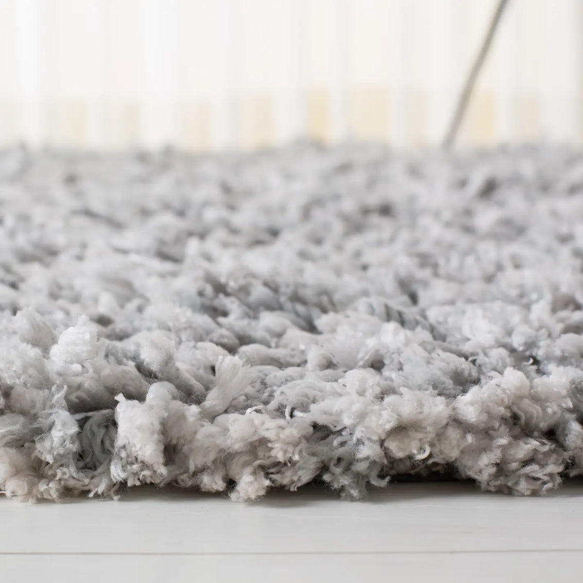 Safavieh Rio Shag 6'-0" x 6'-0" Rug in Grey / Ivory