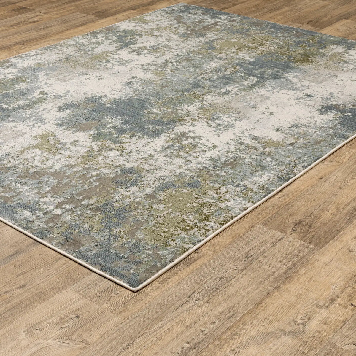Oriental Weavers Caravan 5090E Blue/ Green Rug - angle detail