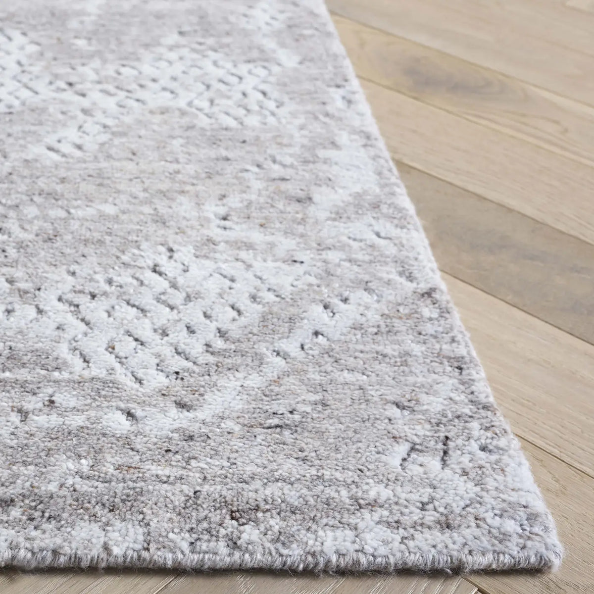 Safavieh Mirage 6'-0" x 9'-0" Rug in Grey / Ivory