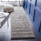 Safavieh Venus Shag 600 2'-2" x 8'-0" Rug in Grey / Ivory