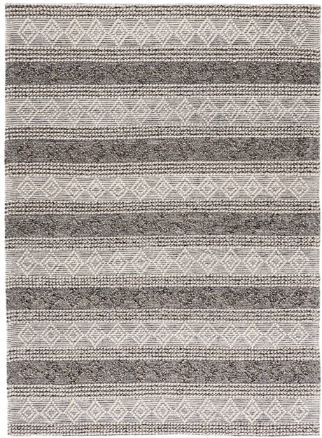 Safavieh Natura 4'-0" x 6'-0" Rug in Ivory / Black