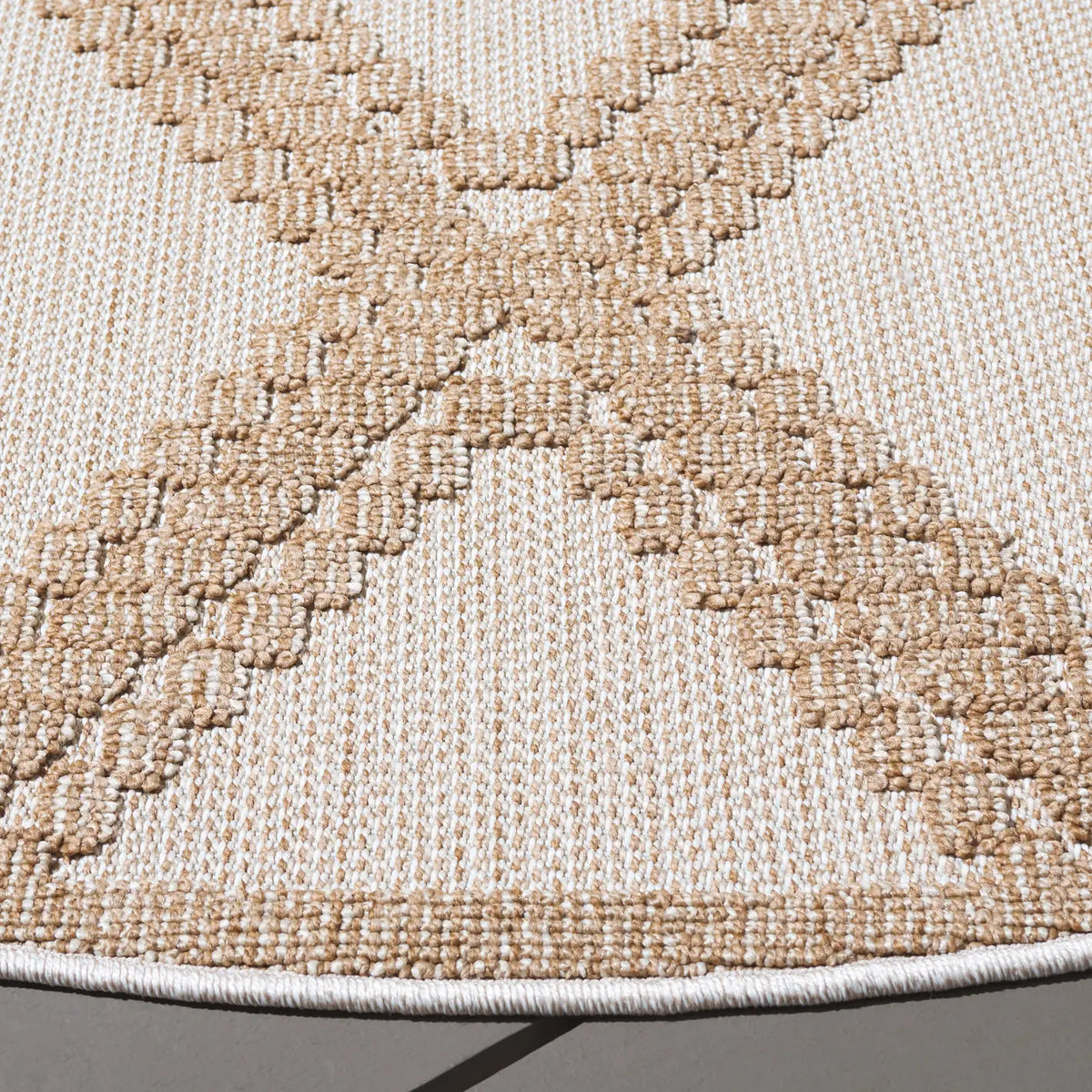 Safavieh Martha Stewart Global 6'-7" x 6'-7" Rug in Beige / Brown