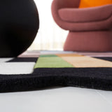 Safavieh Fifth Avenue 5'-0" x 8'-0" Rug in Black / Pink