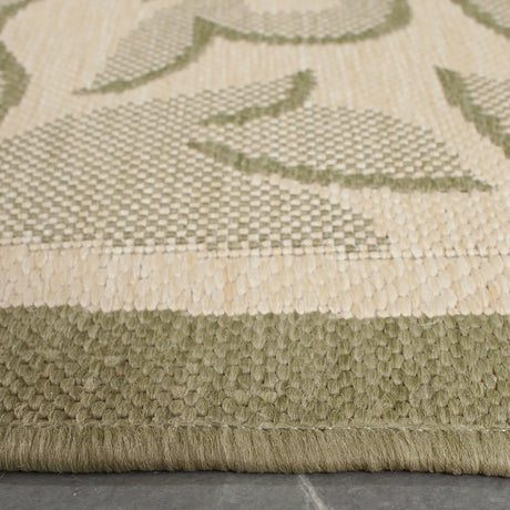Safavieh Courtyard 6'-7" x 6'-7" Rug in Natural / Olive